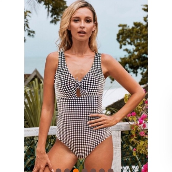 FLASH SALE☀️Sara One-Piece Swimsuit☀️ - Picture 4 of 8
